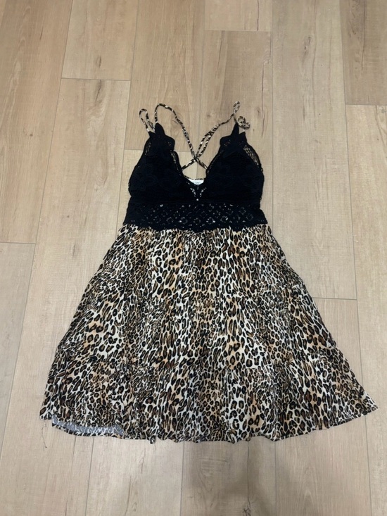 LA MIEL Dresses & Skirts - LA MIEL Black Lace Top with Leopard-Print Straps